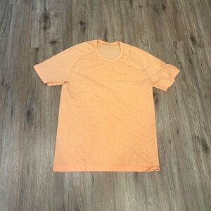Men’s lululemon athletic shirt size L